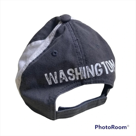 Crazy For Crabs Washington Hat hook and loop adjustable strap - Picture 2 of 4